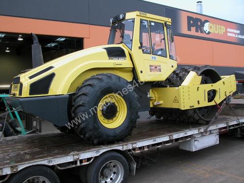 BOMAG BW219PDH-4 VIBRATING PAD FOOT ROLLER