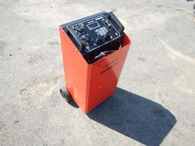 Leicester LBC-900J 12/24 Volt Battery Charger - picture0' - Click to enlarge