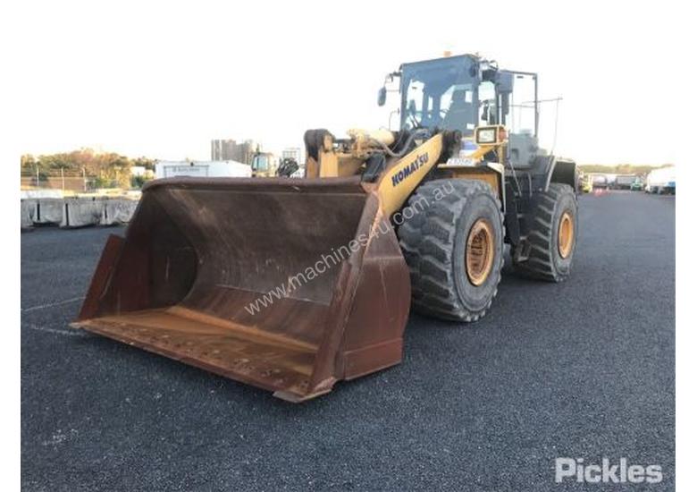 caption 2010 Komatsu WA480-6