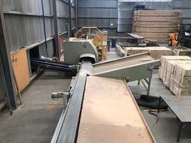 Used Optimising Saw Line + 4 Stackers - picture2' - Click to enlarge
