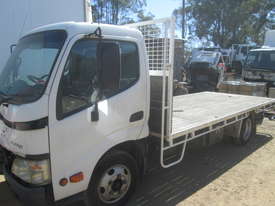 2005 Hino Dutro Wrecking #1699 - picture0' - Click to enlarge