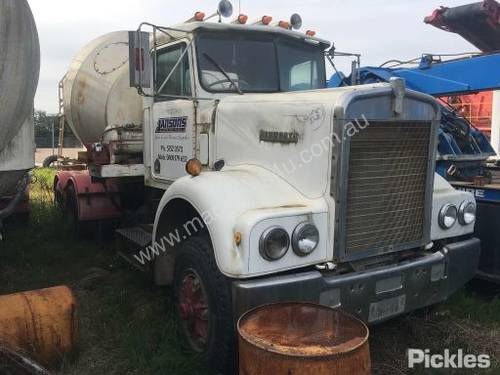 1973 Kenworth W925