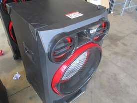 LG CK99 Xboom Hi-fi System - picture0' - Click to enlarge