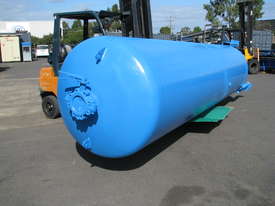 Large Vertical Air Compressor Receiver Tank 4800L - picture0' - Click to enlarge