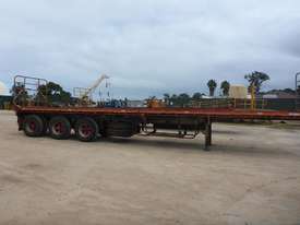 1990 Haulmark Tri Axle 40' Flat Top Lead Trailer - T71 - picture0' - Click to enlarge