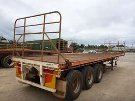 1990 Haulmark Tri Axle 40' Flat Top Lead Trailer - T71 - picture1' - Click to enlarge