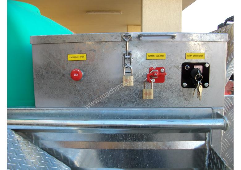 caption NEW MINE SPEC BLASTER TRAILER MOUNTED