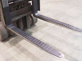 Magnetic Rubber Fork Covers 100mmX1400mm-1600mm - picture0' - Click to enlarge