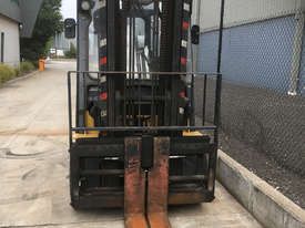 6.0T CNG Counterbalance Forklift  - picture1' - Click to enlarge