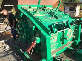 HAZEMAG APKM 1013 IMPACT CRUSHER - picture0' - Click to enlarge