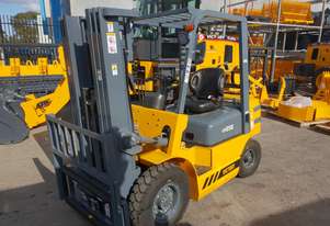 Victory VF25G with Genuine Nissan K21 dual fuel engine.