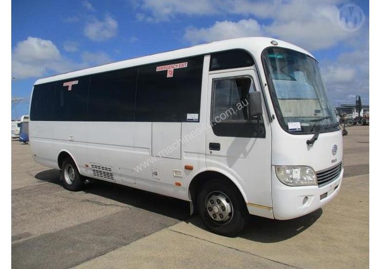 caption Higer R Series