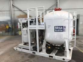 6.5tonne mega blaster and air dryer - picture0' - Click to enlarge