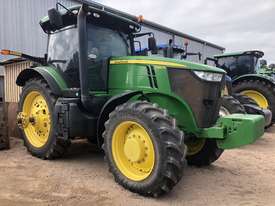 John Deere 7260R - picture0' - Click to enlarge