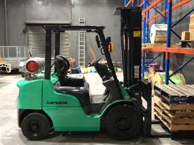 Mitsubishi Forklift 2.5t - picture0' - Click to enlarge