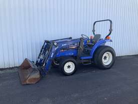 Iseki TG5330F Tractor loader bucket  - picture0' - Click to enlarge