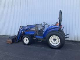 Iseki TG5330F Tractor loader bucket  - picture0' - Click to enlarge