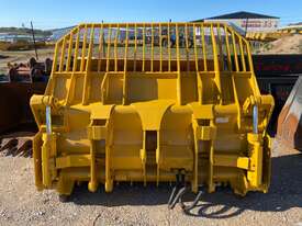 2020 Caterpillar 953D 4in1 Bucket  - picture1' - Click to enlarge