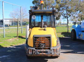 Komatsu 2011 WA65-6H Front End Wheeled Loader - picture2' - Click to enlarge