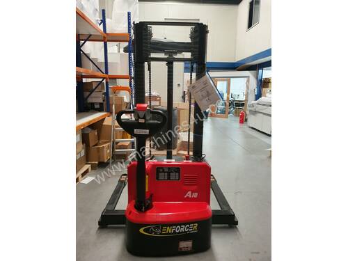 Fully Electric Walkie stacker 