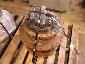 PC450-7 Final Drive - picture0' - Click to enlarge