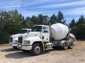2003 MACK ML 6X4 CUMMIN 260 MANUAL WITH 6.5 CUB UNIT - picture1' - Click to enlarge