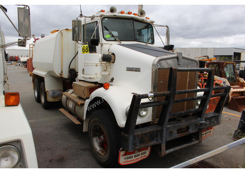 caption Kenworth 1981 Water Cart