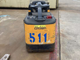 Crown GPC2000 Pallet Truck Forklift - picture0' - Click to enlarge