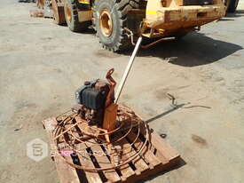 MASTER FINISH DIESEL CONCRETE TROWEL MACHINE - picture0' - Click to enlarge