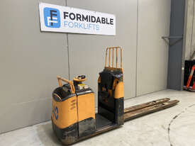 Crown GPC3000 Pallet Truck Forklift - picture1' - Click to enlarge