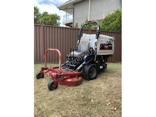 TORO 8000 Series Direct Collect Ride on Mower