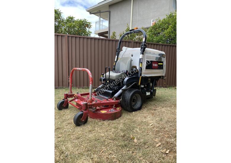 Used 2016 toro TORO 8000 Series Direct Collect Ride on Mower Zero Turn