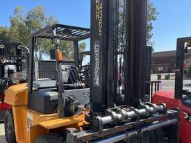 Counterbalance 7ton Diesel Low Hours - picture1' - Click to enlarge