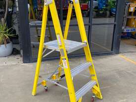 Platform Ladder Yellow - picture0' - Click to enlarge