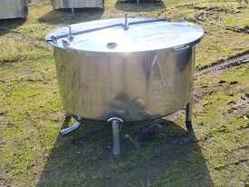 STAINLESS STEEL TANK, MILK VAT 680 LT - picture0' - Click to enlarge