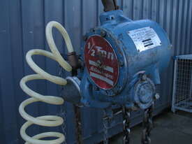 0.5T Ton Pneumatic Air Motor Chain Hoist - Atlas Copco MT-605 - picture0' - Click to enlarge