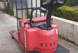 ACTIVE FORKLIFTS - Big Sale Raymond 8400 single pallet runner 2010 model 2722kg capacity