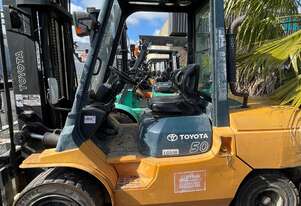 LIFTEK - TOYOTA 02-7FDA50 5 Ton Forklift