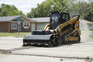 CATERPILLAR BU115 UTILITY BROOM WITH 1.00% FINANCE^