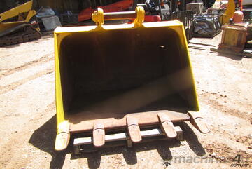 Hitachi Dig Bucket Rated 25 Tonner Hitachi Dig Bucket Rated 25 Tonner