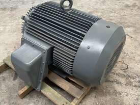 150 kw 200 hp 4 pole 1480 rpm 415 volt Foot Mount 315M Frame Toshiba AC Electric Motor - picture1' - Click to enlarge
