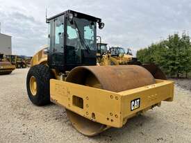 2017 Caterpillar CS66B Roller  - picture0' - Click to enlarge