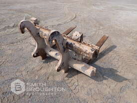 CUSTOM MADE FORK ATTACHMENT TO SUIT CATERPILLAR IT14G - picture2' - Click to enlarge