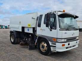 Hino FF1J - picture0' - Click to enlarge