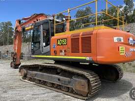 2014 HITACHI ZX330 LC - picture1' - Click to enlarge