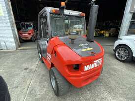 2.5 Tonne 4WD Manitou Forklift - picture2' - Click to enlarge