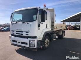 2012 Isuzu FTR900 - picture0' - Click to enlarge