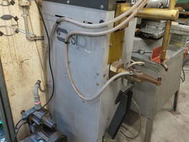 Spot Welder 10KVA 3Phase with extra tips Water cooled with pump and fittings - picture1' - Click to enlarge