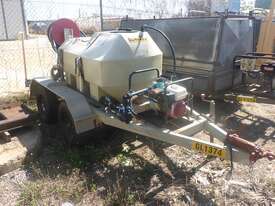 Custom Water Trailer - picture0' - Click to enlarge