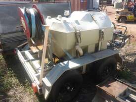 Custom Water Trailer - picture0' - Click to enlarge